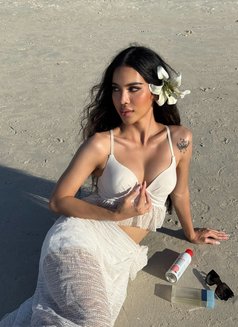 Sky Queen Sugarbabe - Transsexual escort in Abu Dhabi Photo 3 of 4