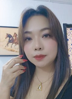 Sky - puta in Doha Photo 2 of 4