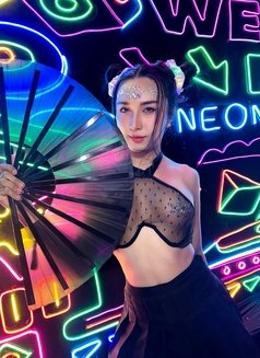 sky - Transsexual escort in Bangkok Photo 1 of 18