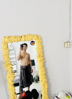 Sky - Male escort in Doha Photo 1 of 21