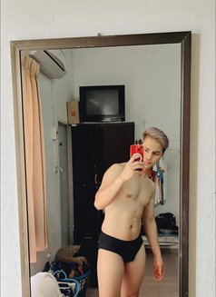 Sky - Male escort in Doha Photo 7 of 21