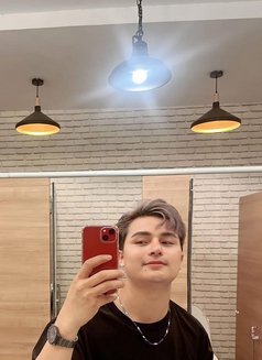 Sky - Male escort in Doha Photo 10 of 21