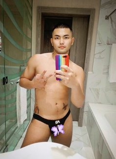 SkY - Male escort in Doha Photo 4 of 6