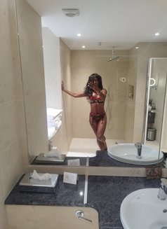 Skyla Lee London - puta in Barbados Photo 8 of 19