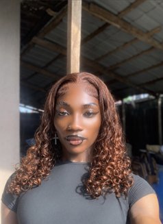 Skylar Chidumebi - Acompañantes transexual in Lagos, Nigeria Photo 1 of 4