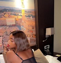 Skylar - puta in Yiwu