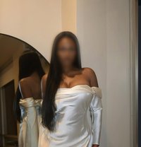 Skyler - escort in Basildon