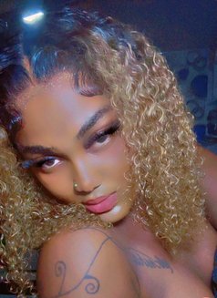 Skysha Queen - Acompañantes transexual in Accra Photo 1 of 2