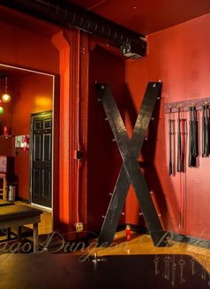 Sl Kink House for Girls - Masajista in Colombo Photo 4 of 6