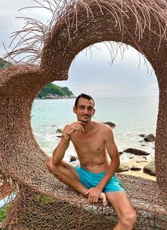 Slava - Male escort in Phuket Photo 4 of 14