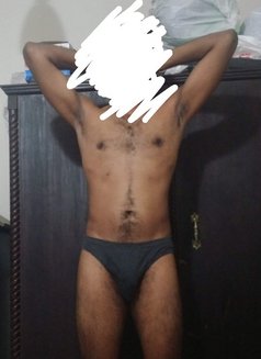 Slave Boy Colombo - Acompañantes masculino in Colombo Photo 1 of 4