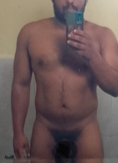 Slave boy for women - masseuse in Colombo Photo 3 of 4