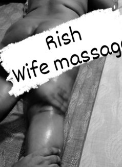 Dilshan Open minded - Male escort in Colombo Photo 4 of 6