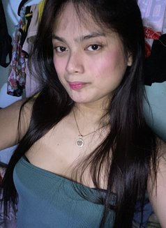Slave Kendall - Acompañantes transexual in Manila Photo 2 of 2