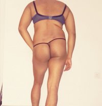 Slave Kevin - Male escort in Colombo