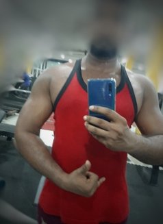 Naveesh - Male escort in Colombo Photo 3 of 3