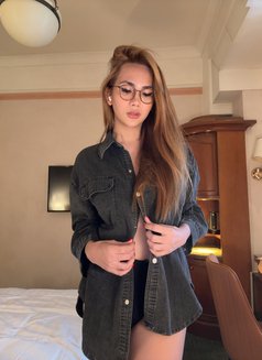 BDSM/TransGFE/SOLOtraveller - Transsexual escort in Hong Kong Photo 12 of 15