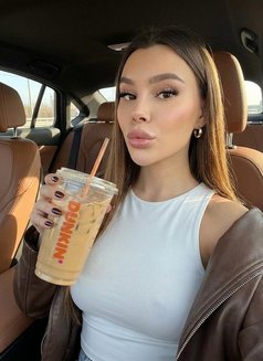 SLAVIC🇷🇺 19 YEARS OLD LAST DAYS - Transsexual escort in Riyadh Photo 2 of 17