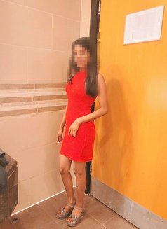 Slim Active Girl Shenaya - puta in Colombo Photo 5 of 6