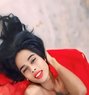 Slim and hot queen - Acompañantes transexual in Chennai Photo 2 of 5