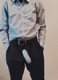 Slim Big Daddy - Male escort in Nairobi Photo 5 of 5