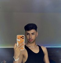 Slim Boy - Male escort in Riyadh