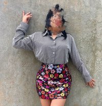Slim, Fair. Sexy Eye Candy Girl - puta in Colombo