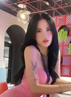 Slim Jade - Transsexual escort in Manila Photo 9 of 9