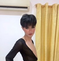 Slim Ladyboy Salalah - Transsexual escort in Şalālah