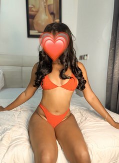 Slim Princess - escort in Abuja Photo 2 of 5