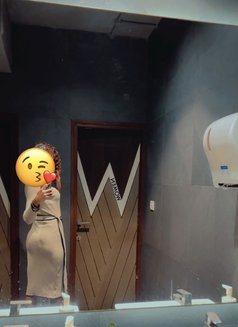 Slim Queen Chloe Divi🧿.@Marathalli - escort in Bangalore Photo 4 of 6