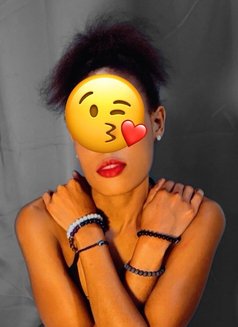 SLIM QUEEN Chloé Divi near E.city - escort in Bangalore Photo 6 of 8