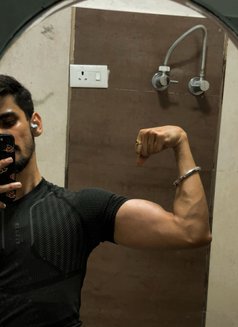 Slim Shady - Male escort in Chandigarh Photo 2 of 6