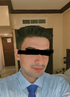 Slim Slave / Maid Boy - Acompañantes masculino in Dubai Photo 6 of 6