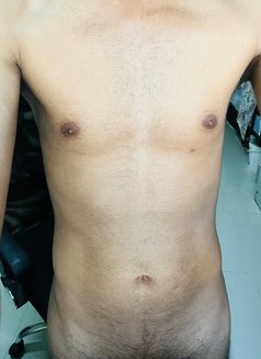 Slim Slave / Maid Boy - Acompañantes masculino in Dubai Photo 6 of 6