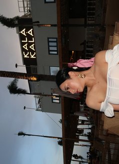 Slim Thicc TS Iya - Transsexual escort in Shanghai Photo 8 of 8