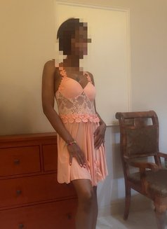 Slim thick - escort in Cairo Photo 3 of 3