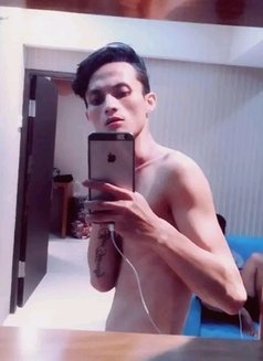 Slimhotboy - Acompañantes masculino in Bali Photo 1 of 6