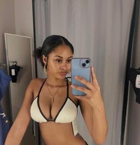 Sloppy Blowjob Queen African Girl Jenny - puta in Pune Photo 1 of 4