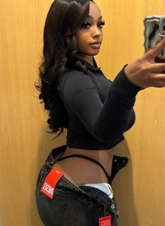 Sloppy Blowjob Queen African Girl Linda - escort in Mumbai Photo 5 of 7