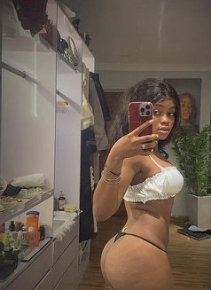 Sloppy Blowjob Queen African Girl Sarah - escort in Ahmedabad Photo 4 of 4
