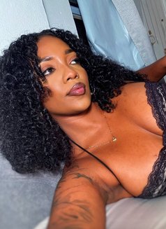 Slutty Afro babe, no free Vc - escort in Hyderabad Photo 3 of 5