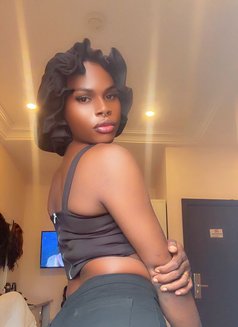 Slutty Amanda - Dominadora transexual in Abuja Photo 2 of 4
