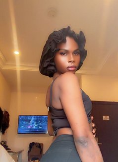 Slutty Amanda - Dominadora transexual in Abuja Photo 3 of 4