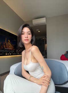 Slutty is back - puta in Taipei Photo 11 of 11