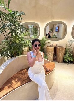 SMAL GIRL HERE IN TOWN - Transsexual escort in Bali Photo 1 of 2