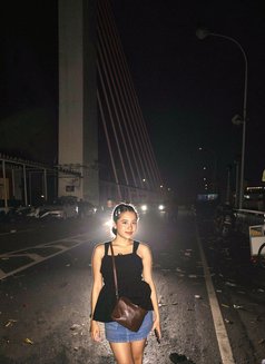 Small Girl Here in Town - puta in Bali Photo 5 of 5