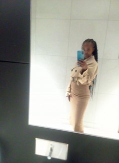 Smallmammie - escort in Johannesburg Photo 4 of 4