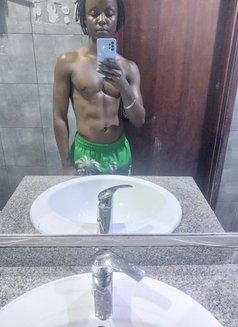 Smalls - Male escort in Doha Photo 5 of 5