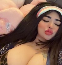 Smile - escort in Abu Dhabi